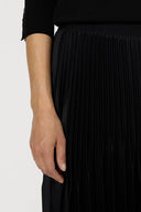 Bahira Skirt in Black by Gerard Darel